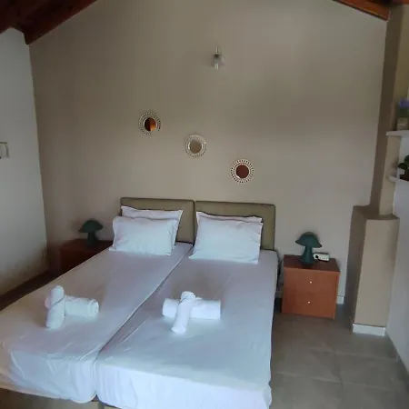 Katerina Rooms Nea Kallikrateia Exterior photo